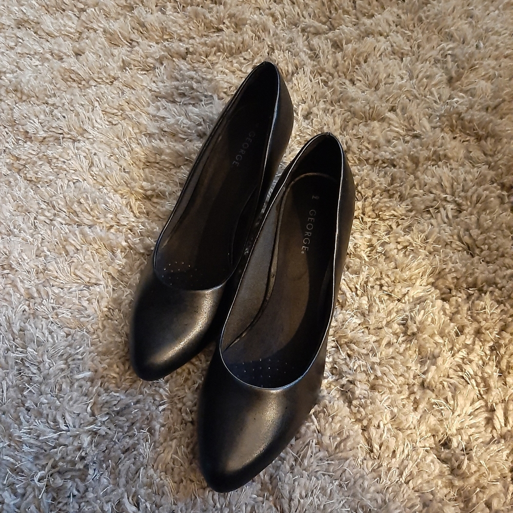George pumps